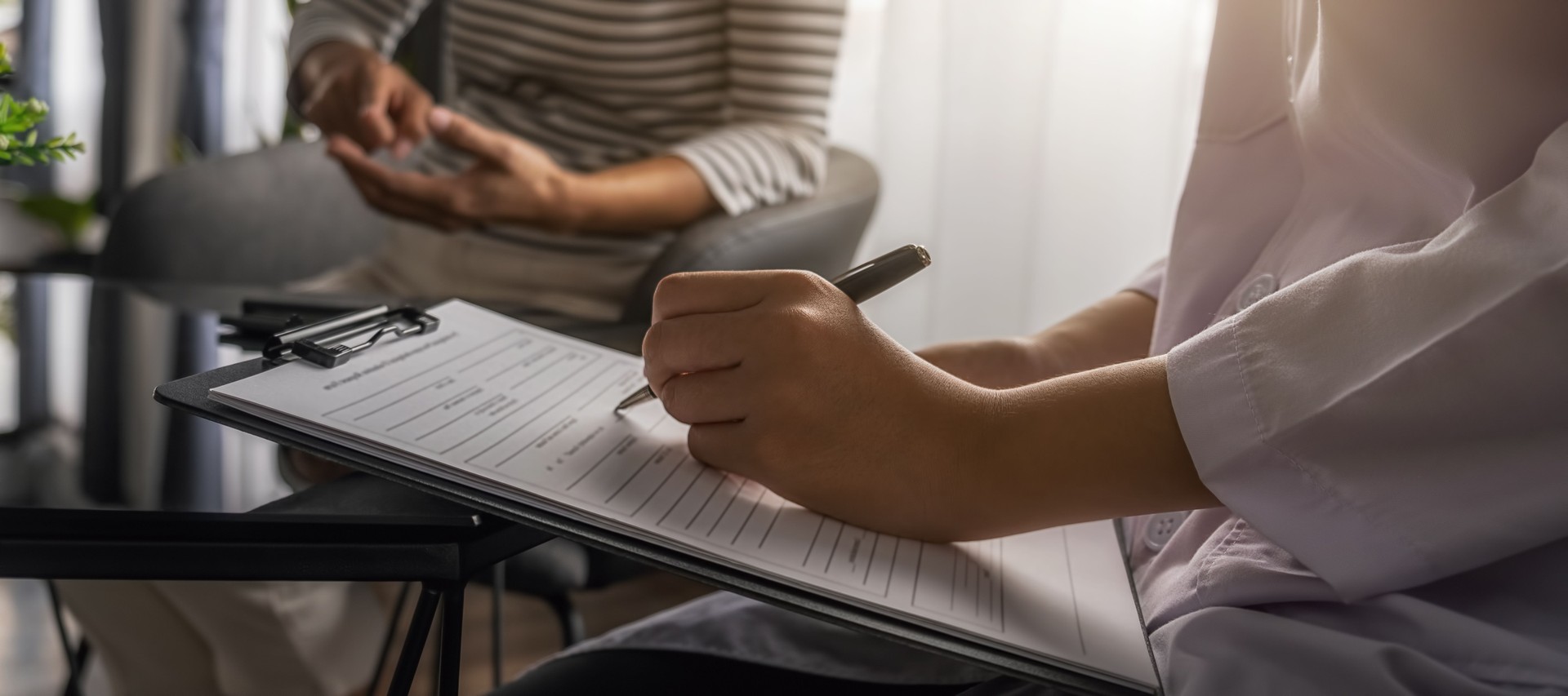 Psychiatrist or professional psychologist consulting on diagnostic examination disease or mental illness in medical clinic or hospital mental. Medical and Healthy service concept.